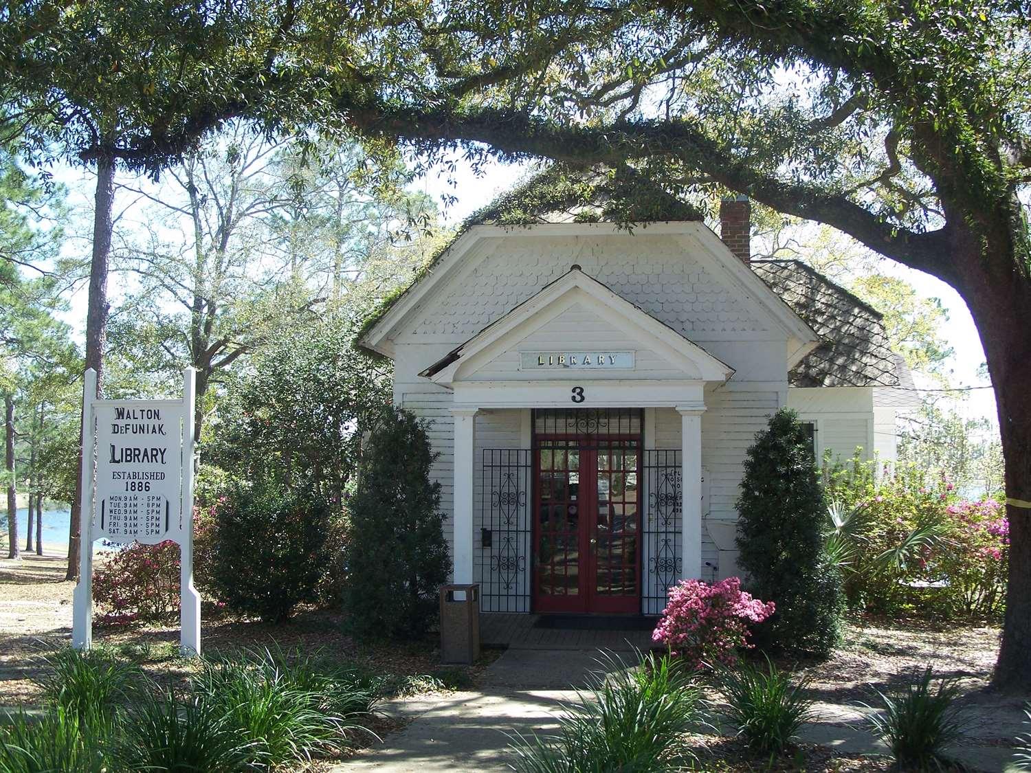 Best Western Crossroads Inn DeFuniak Springs Exteriör bild